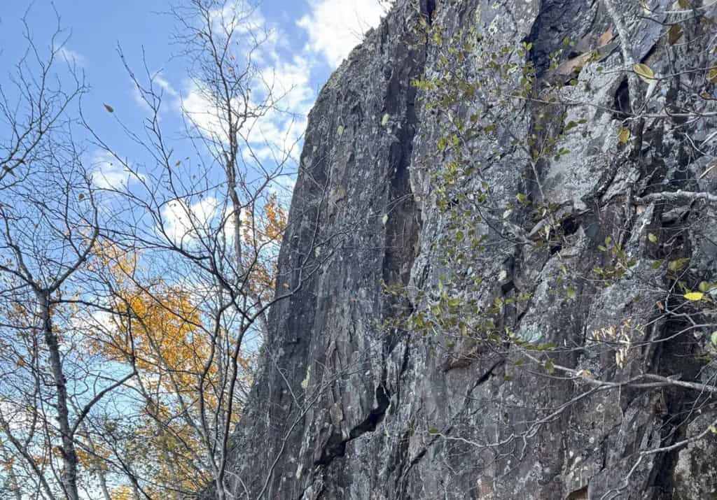 Rocha criada por queda de meteoro