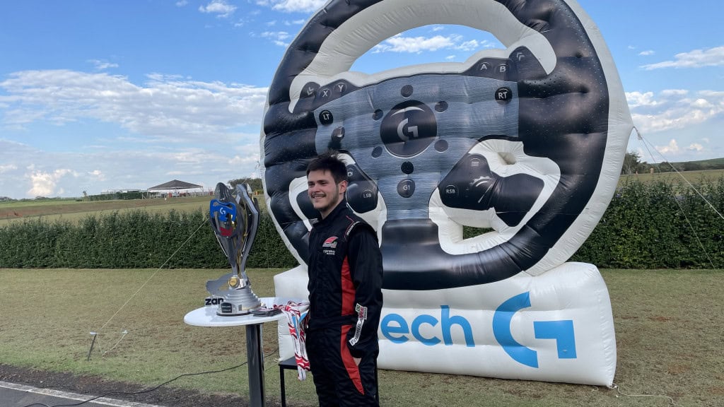 Rafael Ceotto - campeão Logitech G Racing Series