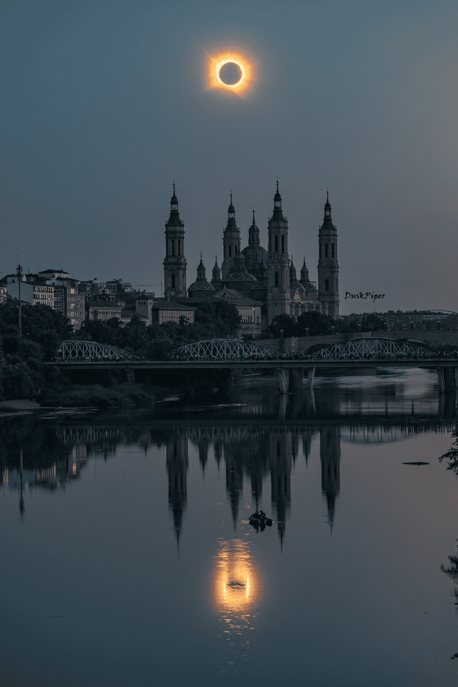 Eclipse do último dia 12 registrado em Zaragoza, Espanha