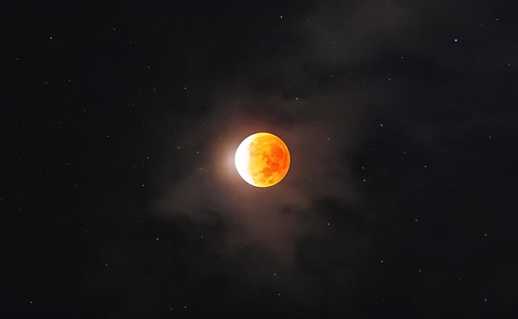 elicpse lunar quase total