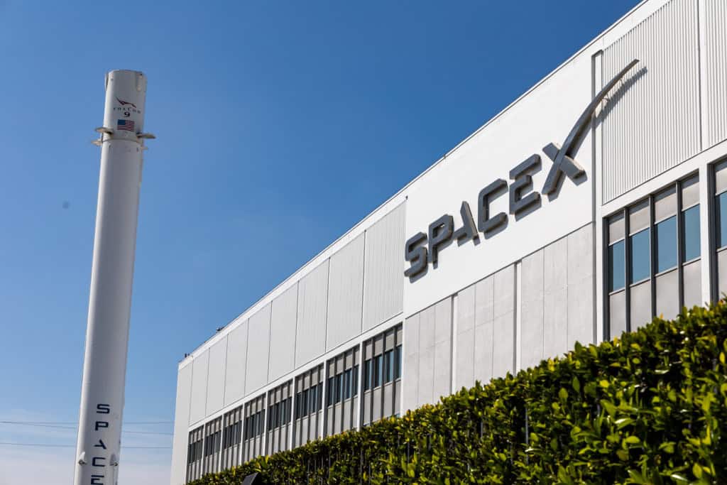 Fachada da sede da SpaceX