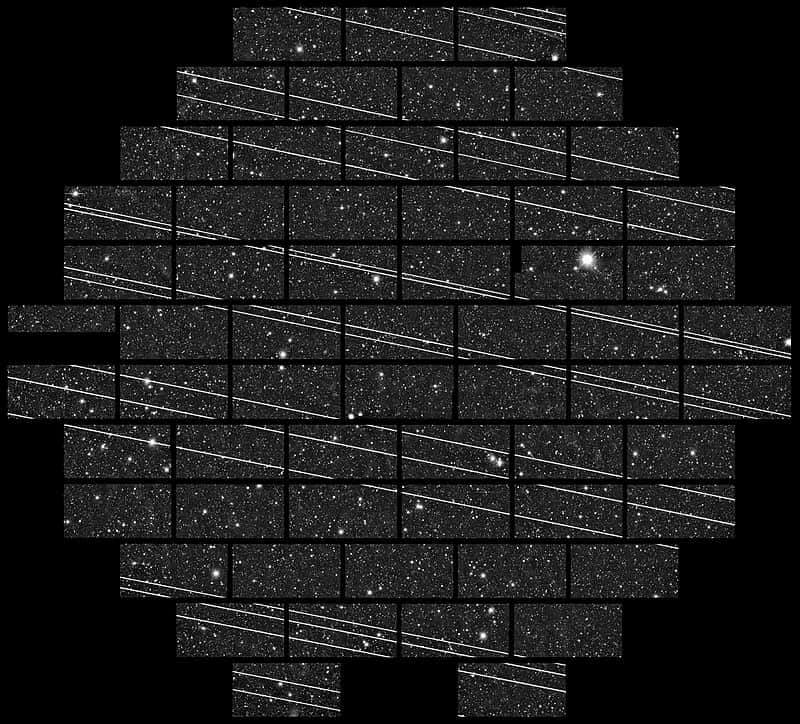 Rastro de satélites Starlink no campo de visão do Observatório Interamericano em Cerro Tololo, no Chile