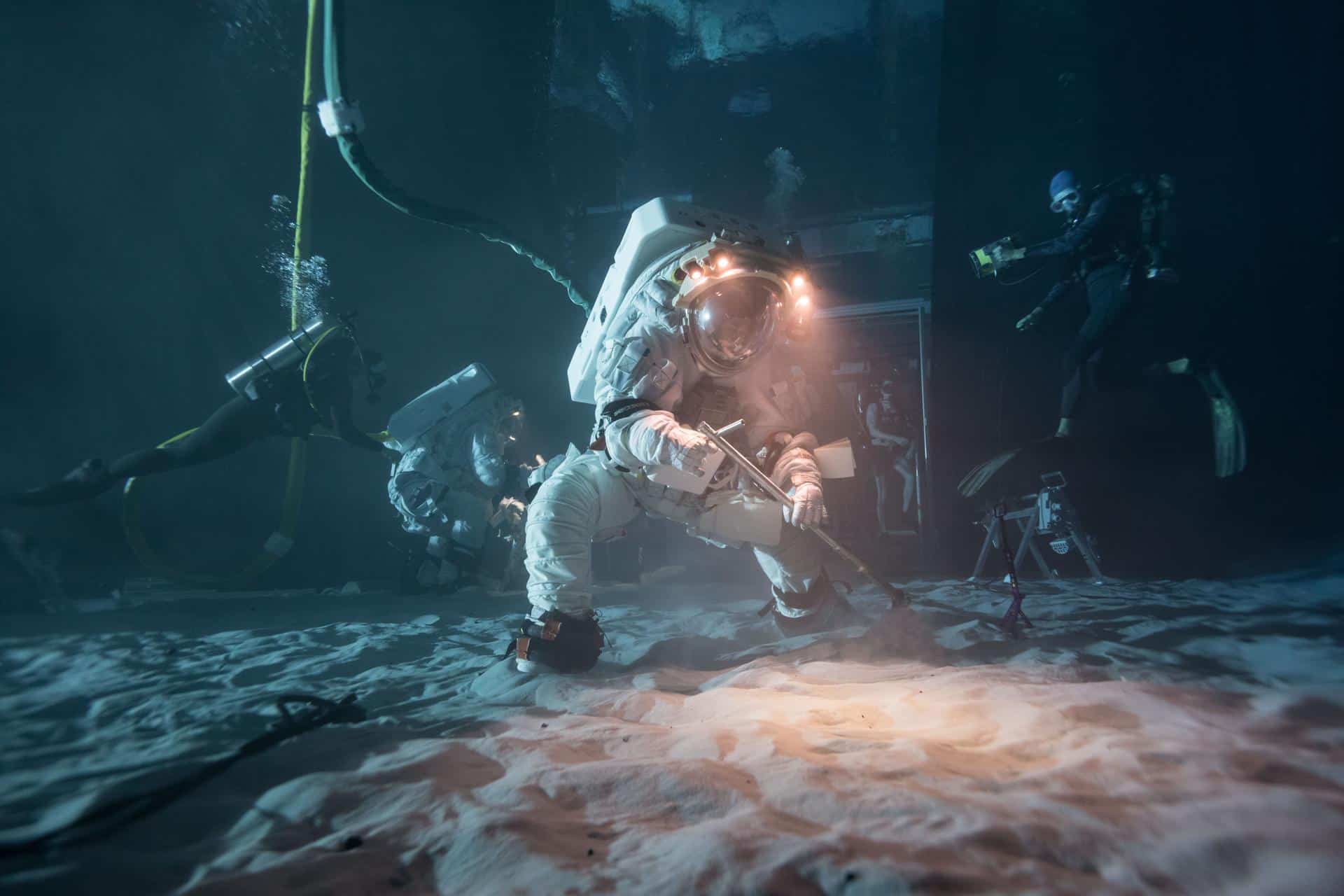 Por que astronautas da NASA estão treinando debaixo d’água para voltar à Lua?
