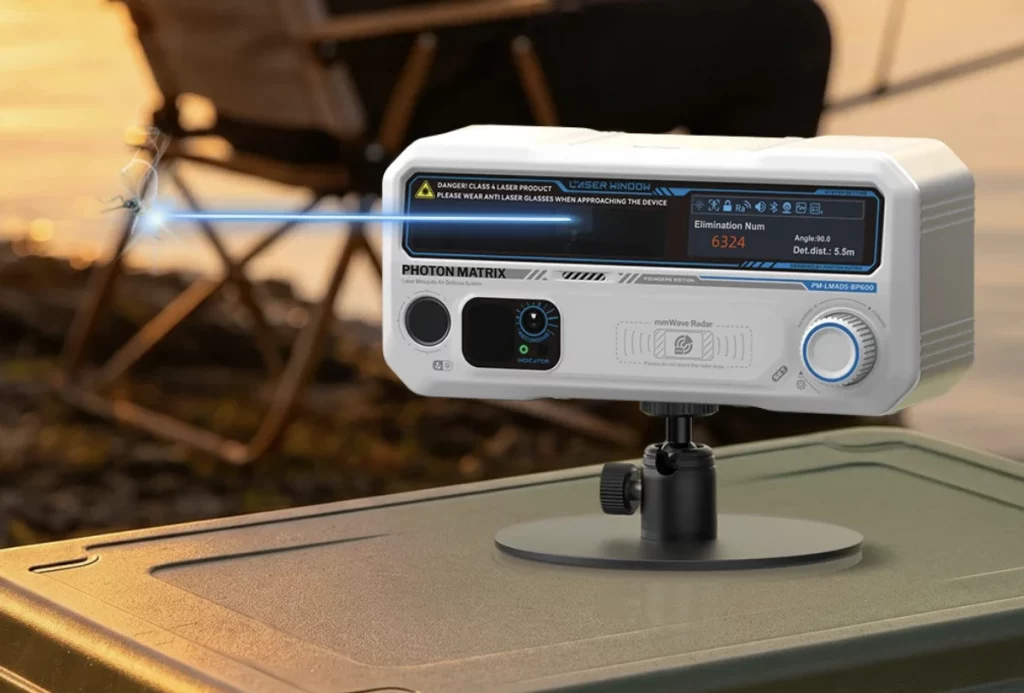 Dispositivo utiliza IA e laser para caçar mosquitos.