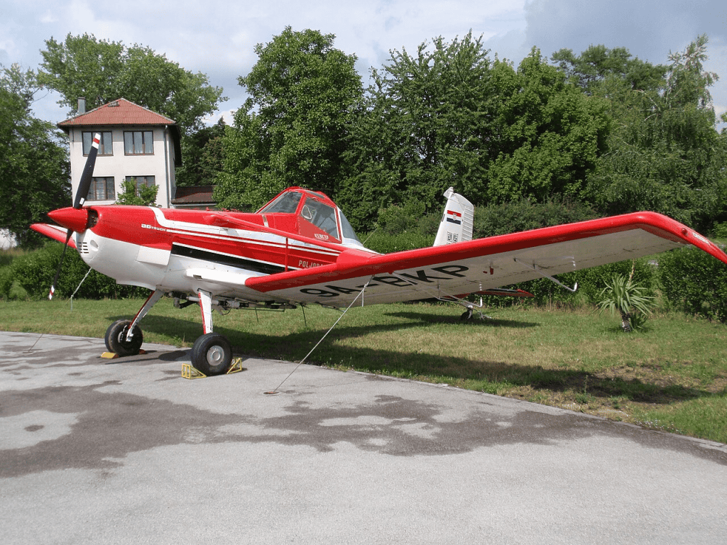 Cessna 188 semelhante ao utilizado pelo Jay Prochnow na travessia do Pacífico.