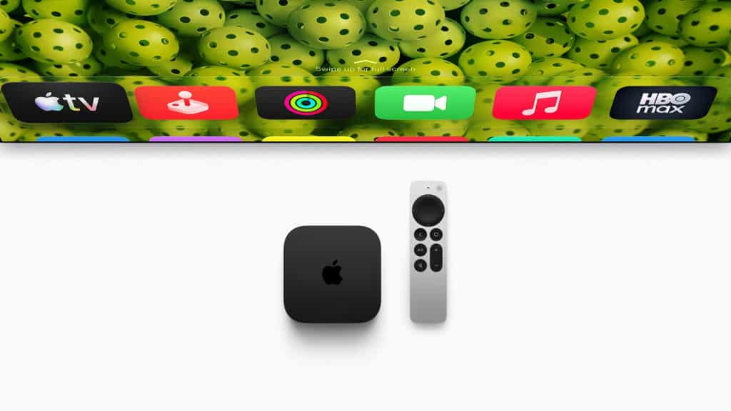 Apple TV 4K de quarta geração ao lado do controle remoto Siri Remote.