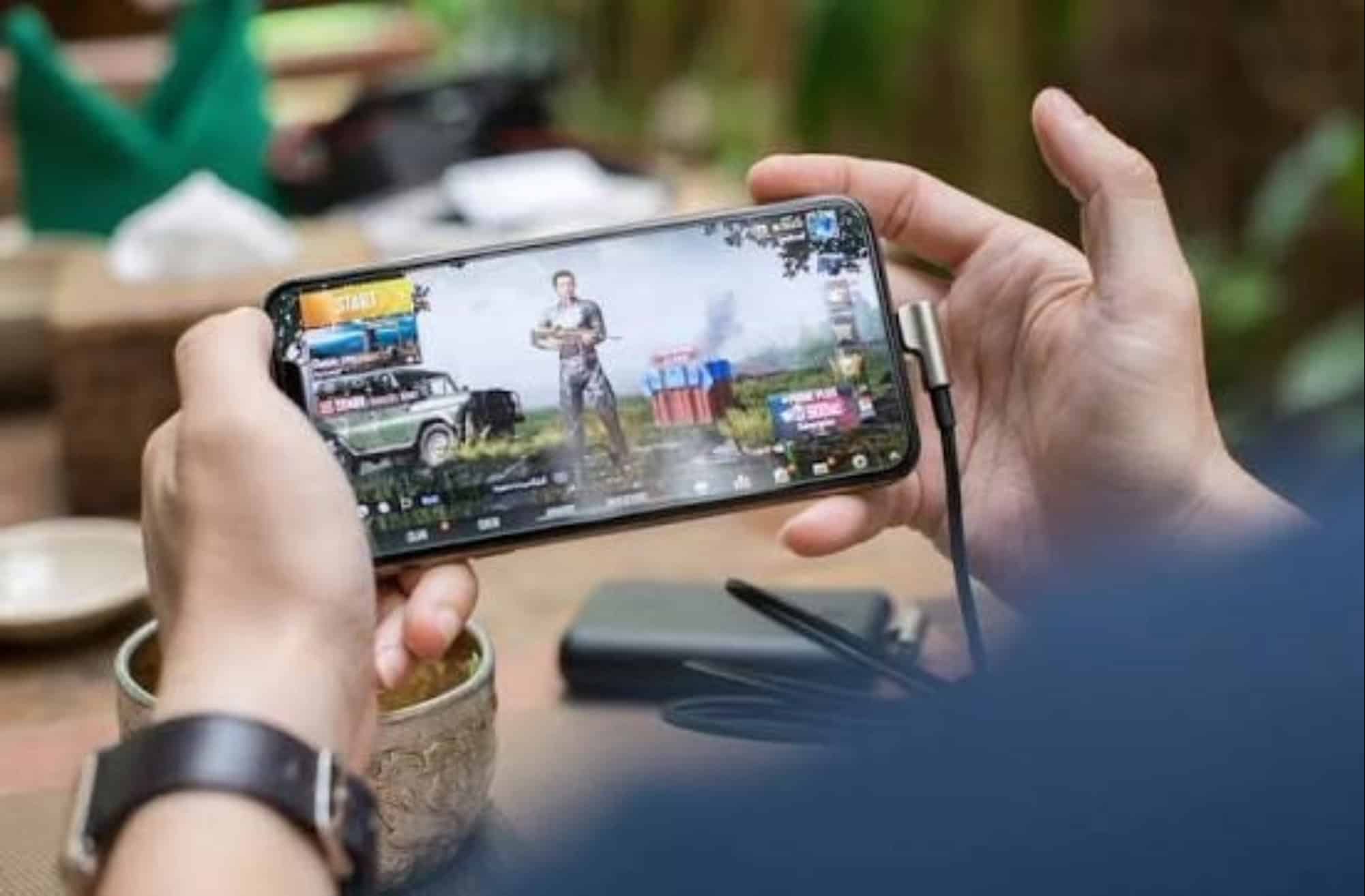 Por que as empresas querem colocar games dentro da sua conta de celular