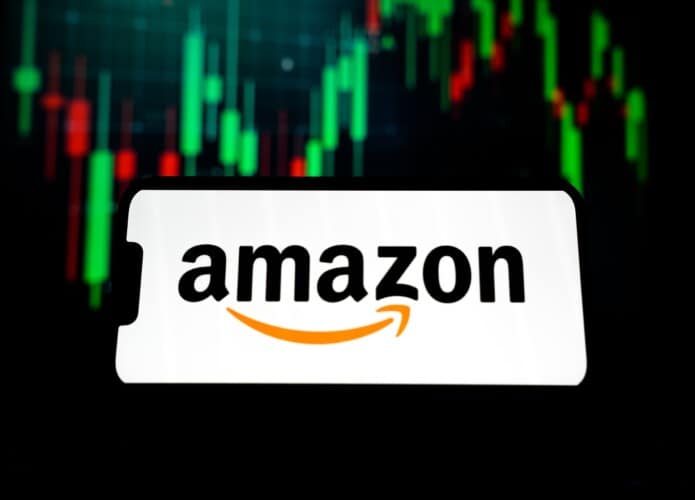 Amazon decepciona em lucro e vê caixa afundar com gastos em IA