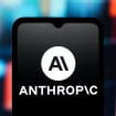 Logo da Anthropic em um smartphone