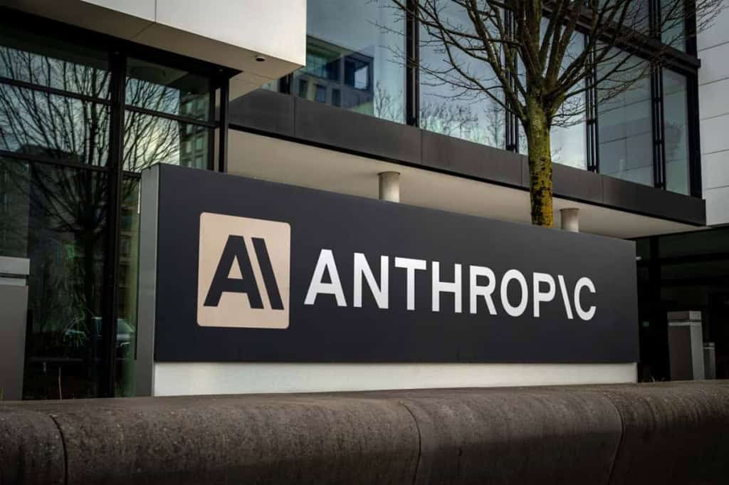 Logo da Anthropic na entrada de prédio