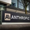 Logo da Anthropic na entrada de prédio