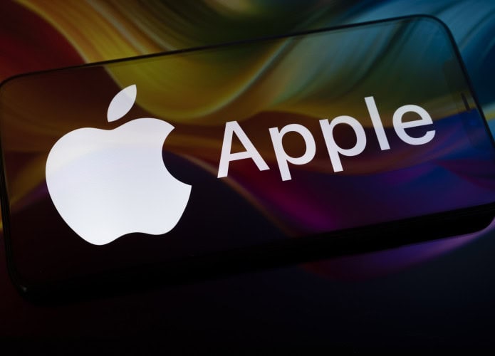 Apple supera R$ 25,2 trilhões em valor de mercado e desafia novo CEO a avançar em IA