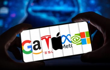 Maiores empresas de tecnologia dos EUA exibidas em dispositivo móvel
