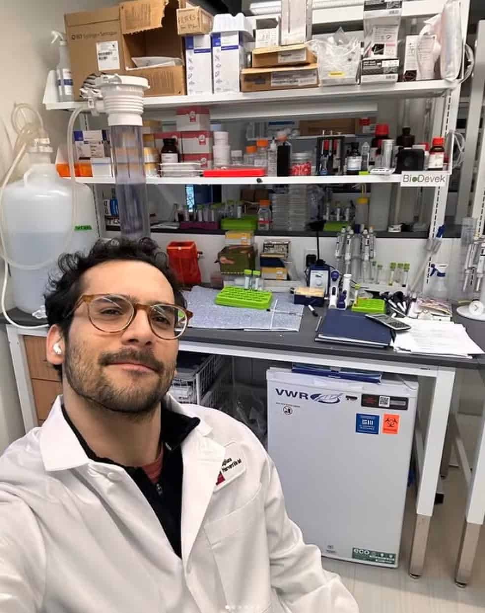 Brasileiro leva prêmio nos EUA por divulgar a ciência na internet