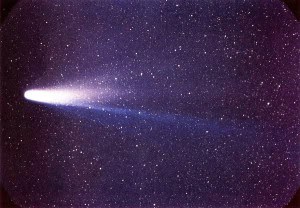 Estudo questiona papel dos cometas na origem da vida na Terra