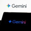 Logo do Gemini ao fundo e à frente