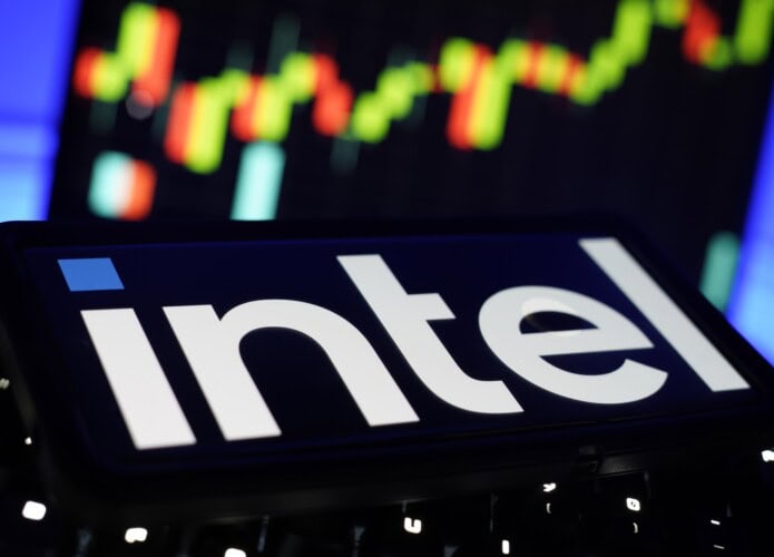 Intel supera expectativas no trimestre, mas prevê desaceleração