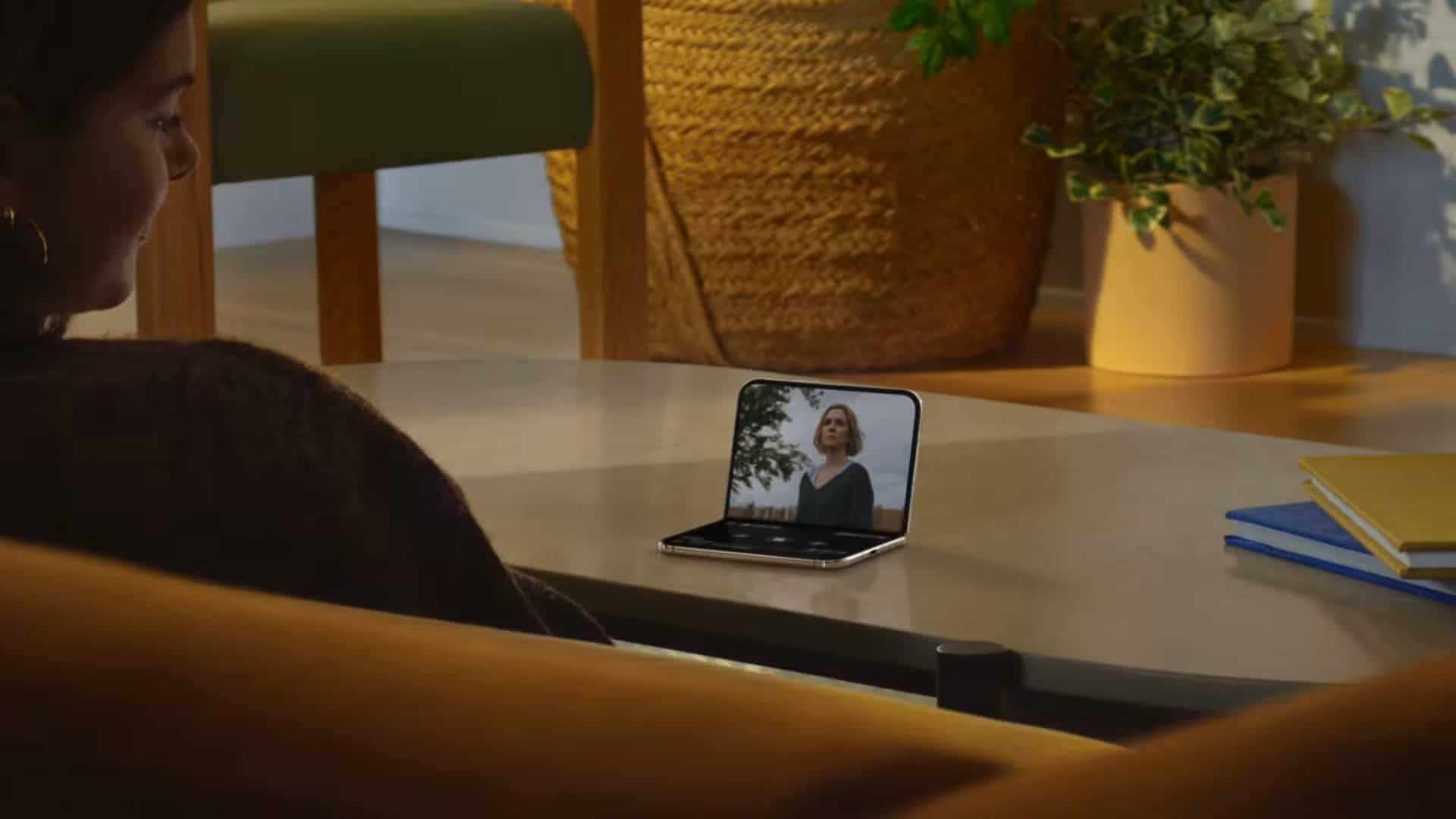 iPhone dobrável da Apple tem alta procura e estoque limitado
