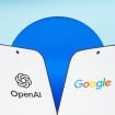 Logos da OpenAI e Google na tela de smartphones