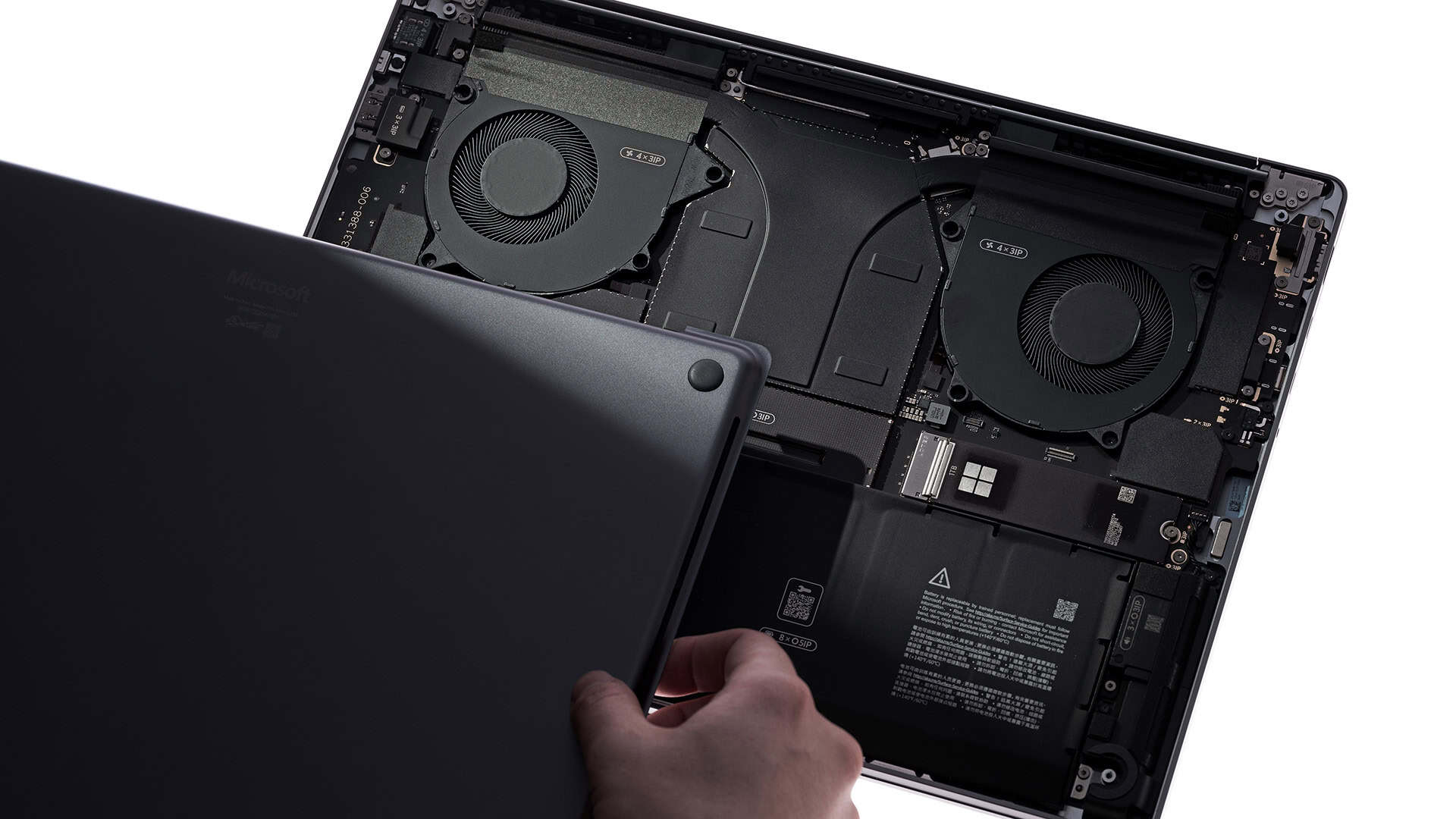 Carcaça interna do Surface Laptop Ultra