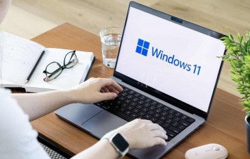Notebook com Windows 11 na tela